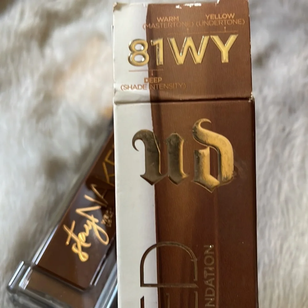 Urban Decay Stay Naked Weightless Foundation